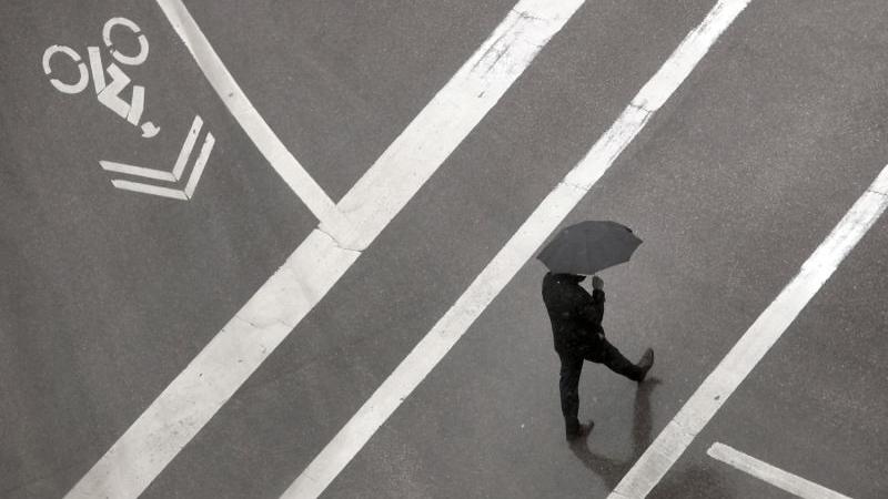 Warm, windy weather ahead of Halloween